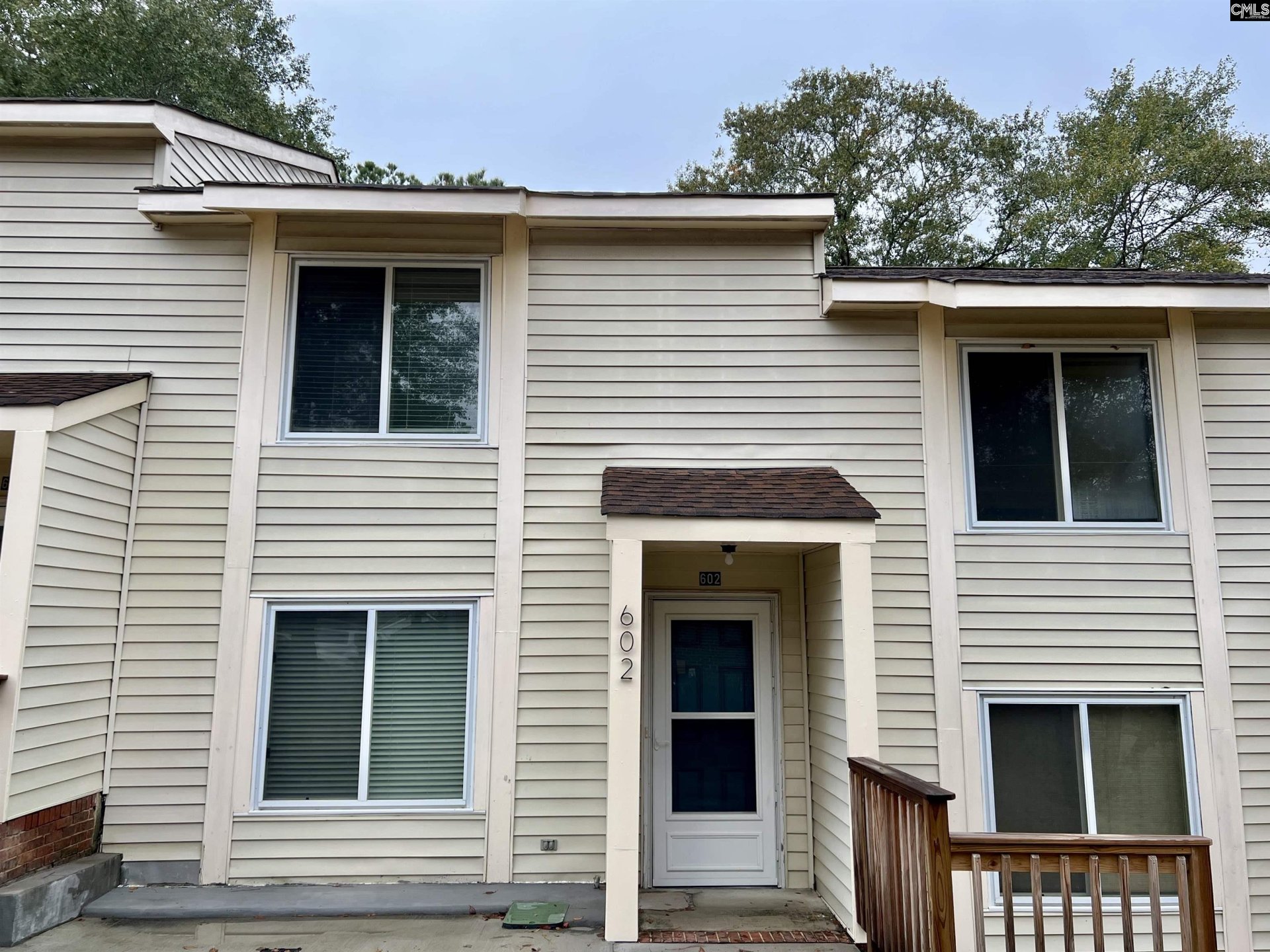 602 Picadilly Square