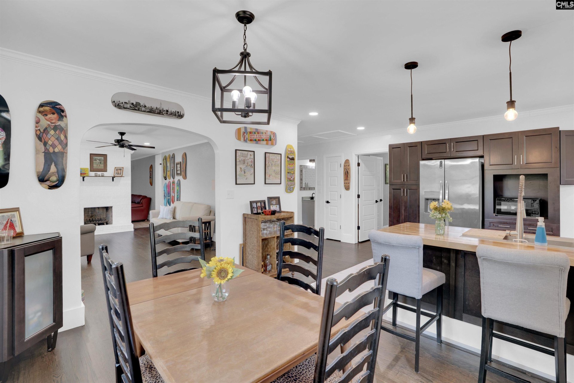 Satchelford, Columbia community