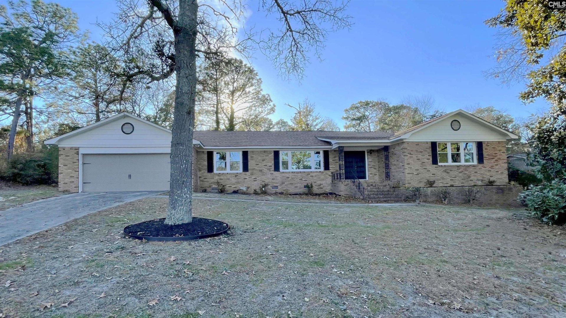 140 Park Shore Drive E