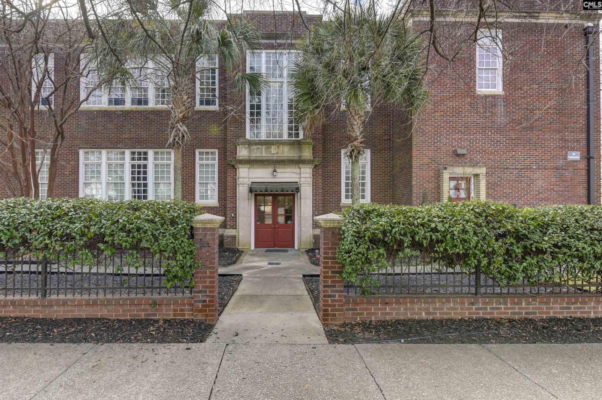 GRANDEVINE, Columbia community