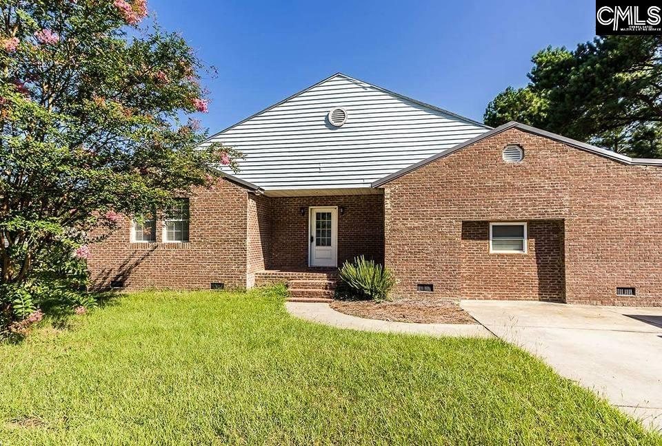 COLONIAL OAKS, Lexington community