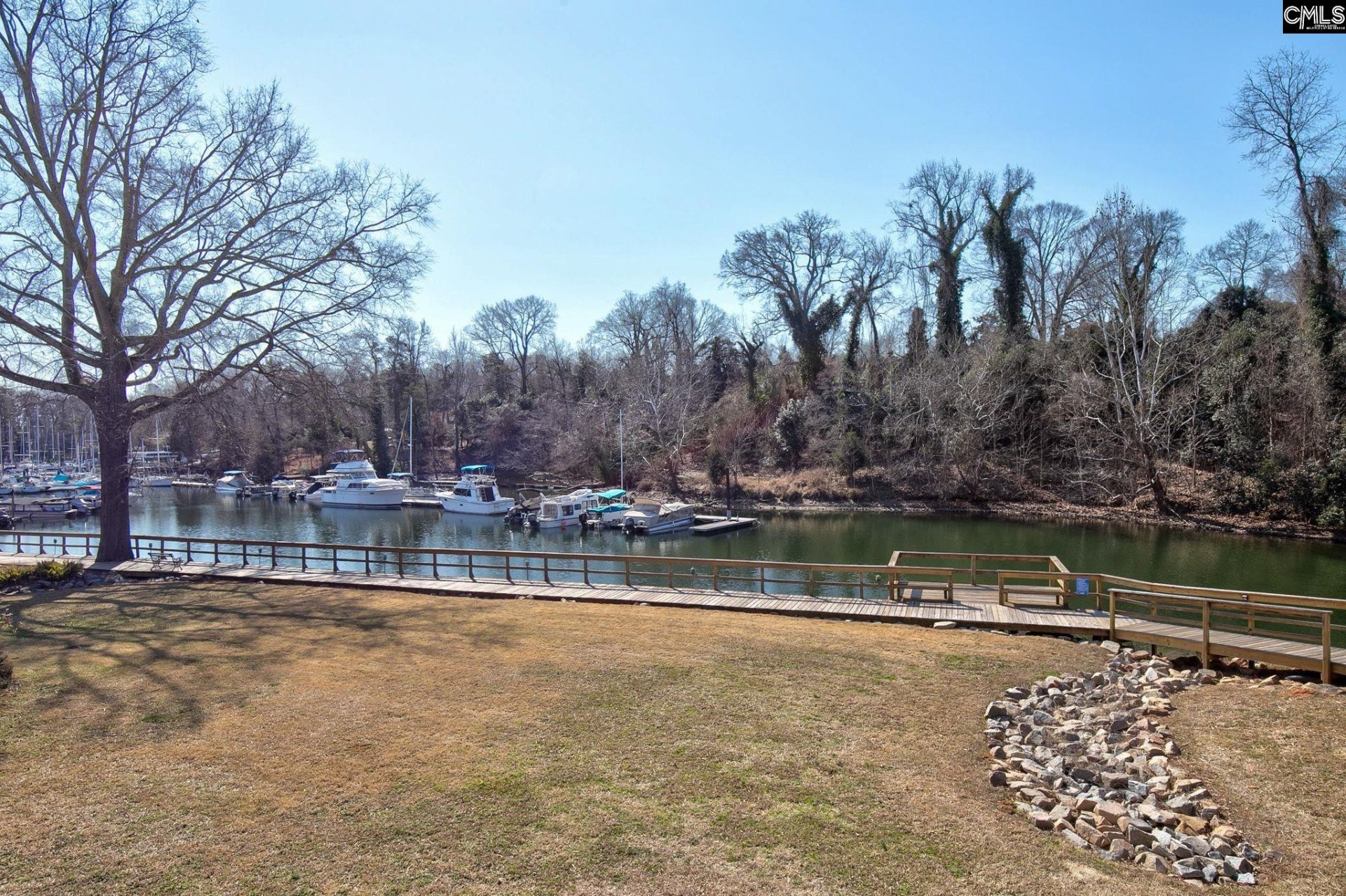 YACHT COVE, Columbia community