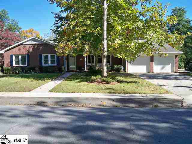 Property image 1 at 302 North B Street, Easley, SC 29640