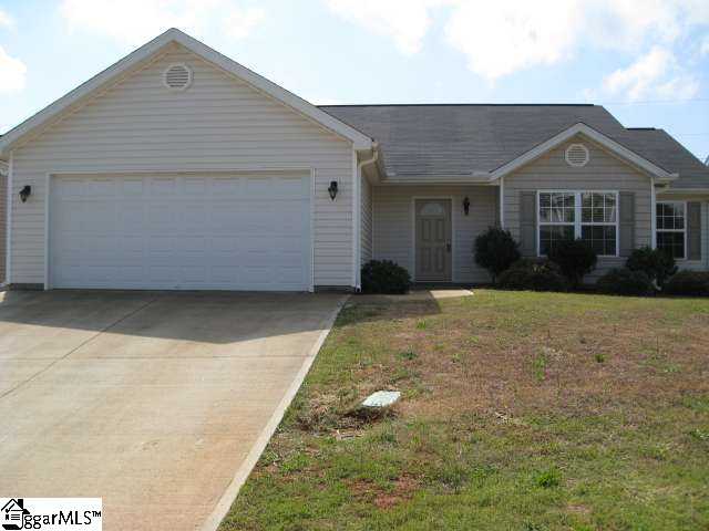 Property image 1 at 4 Landing Lane, Simpsonville, SC 29681