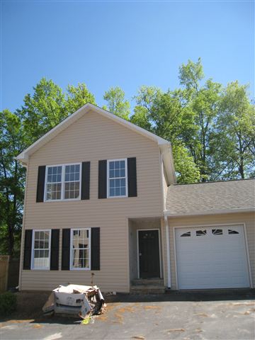 Property image 1 at 1146 E Lee Rd, Taylors, SC 29687