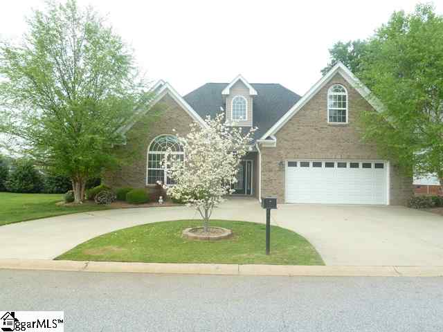 Property image 1 at 3 Magnolia Place Court, Simpsonville, SC 29681
