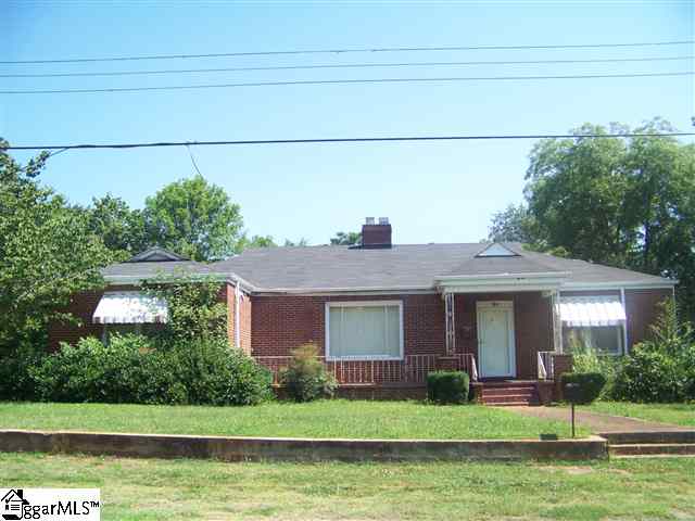 Property image 1 at 104 Highlawn Ave., Greenville, SC 29611