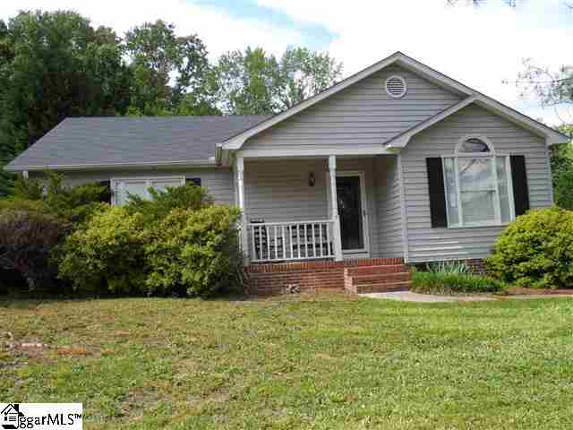 Property image 1 at 121 Charmar Way, Taylors, SC 29687