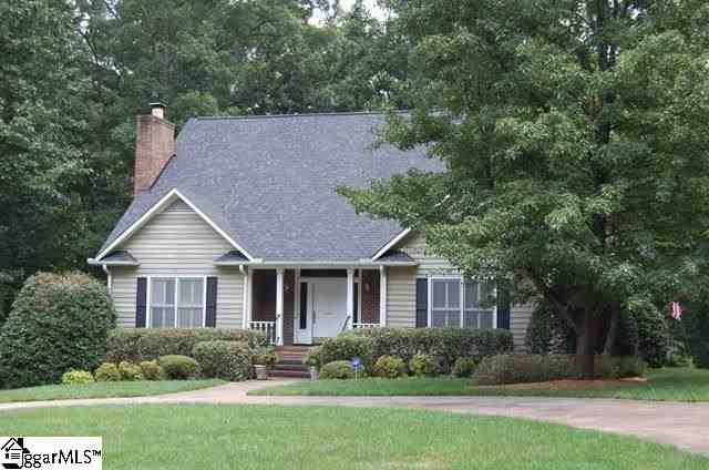 Property image 1 at 201 Valley Oaks Drive, Greenville, SC 29617