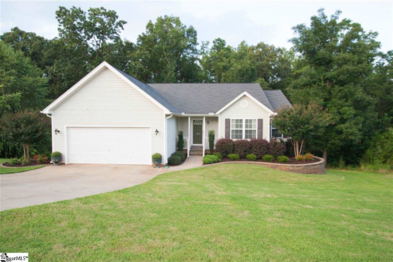 Property image 1 at 102 Claymoor Court, Williamston, SC 29697