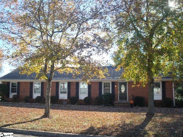 Property image 1 at 124 Amberwood Lane, Mauldin, SC 29662