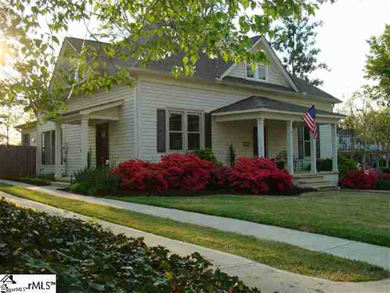 Property image 1 at 211 N B Street, Easley, SC 29640-2129