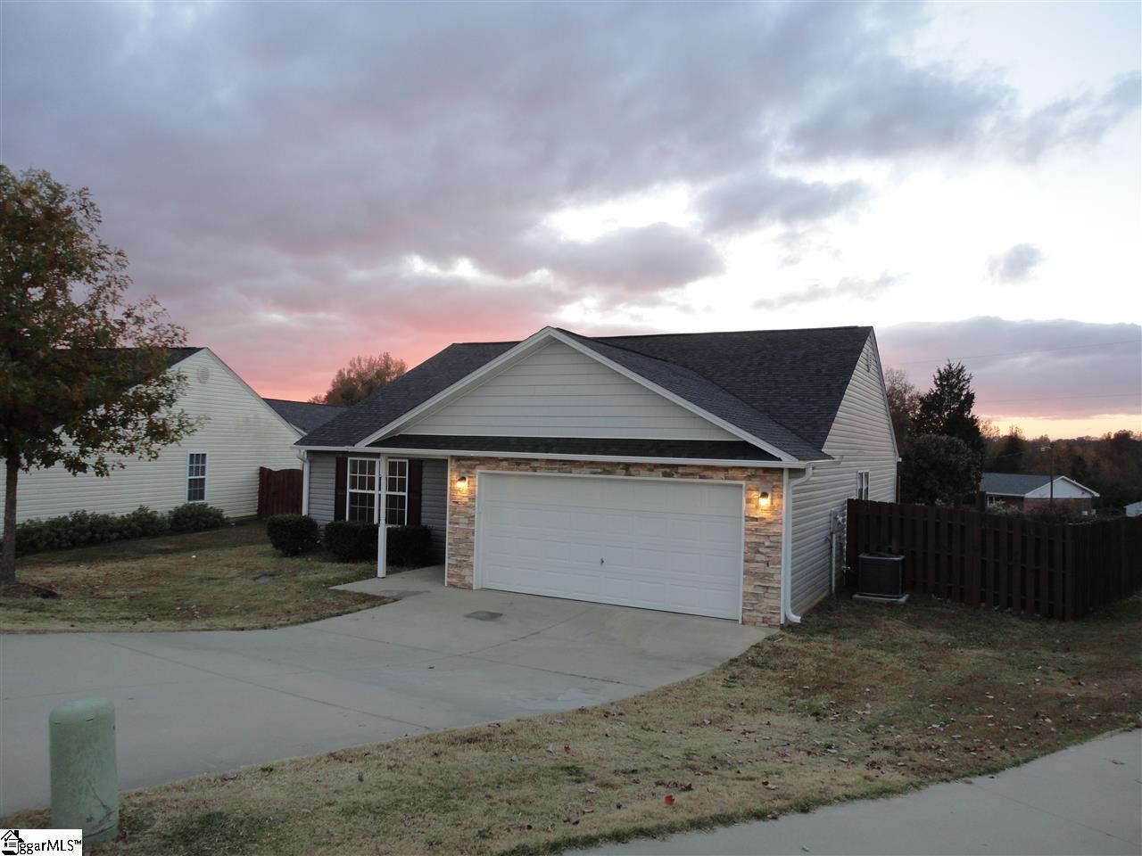 Property image 1 at 207 Luke Allen Drive, Moore, SC 29369