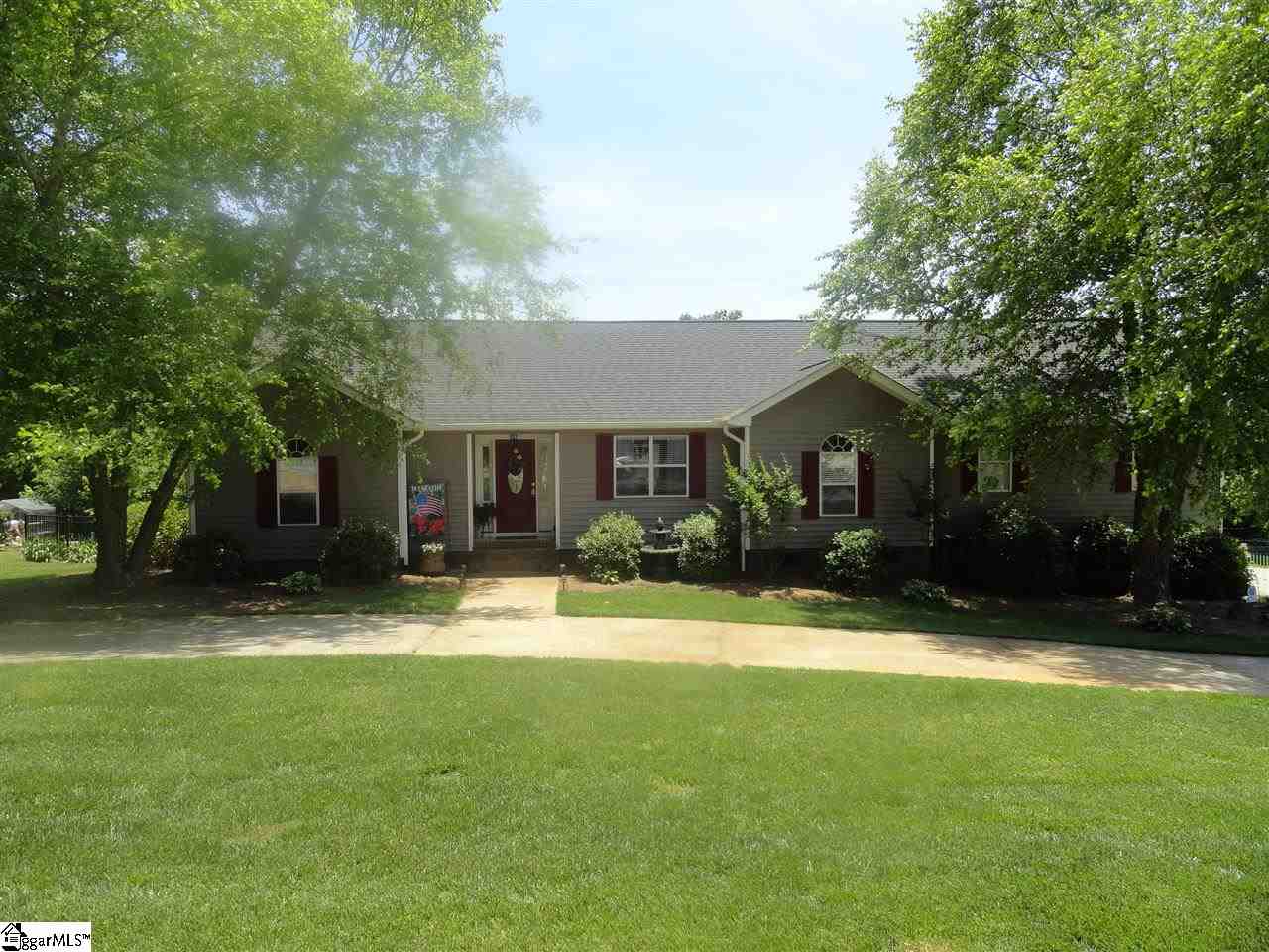 Property image 1 at 16 Gerru Court, Taylors, SC 29687