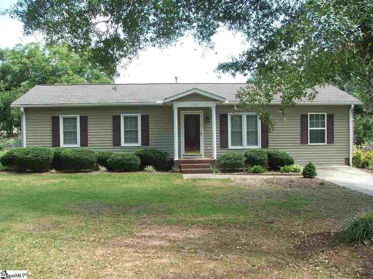 Property image 1 at 200 Looneybrook, Fountain Inn, SC 29644