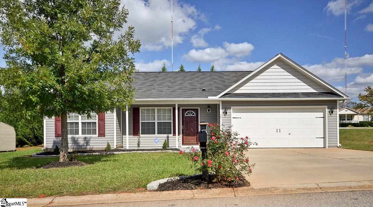 Property image 1 at 138 Falcon Ridge Drive, Boiling Springs, SC 29316