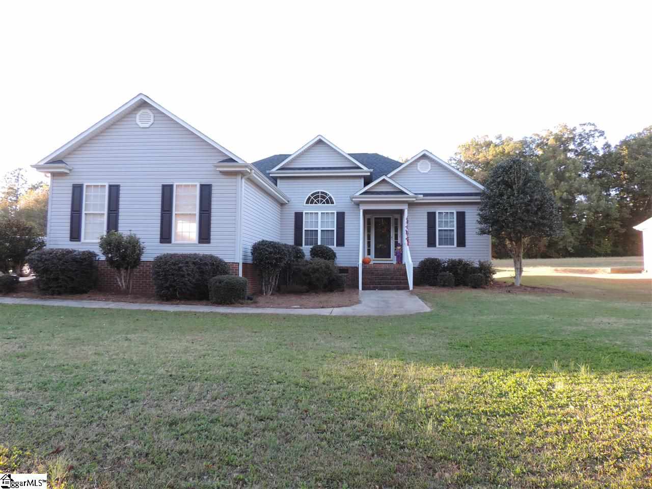 Property image 1 at 104 Royal Drive, Williamston, SC 29697