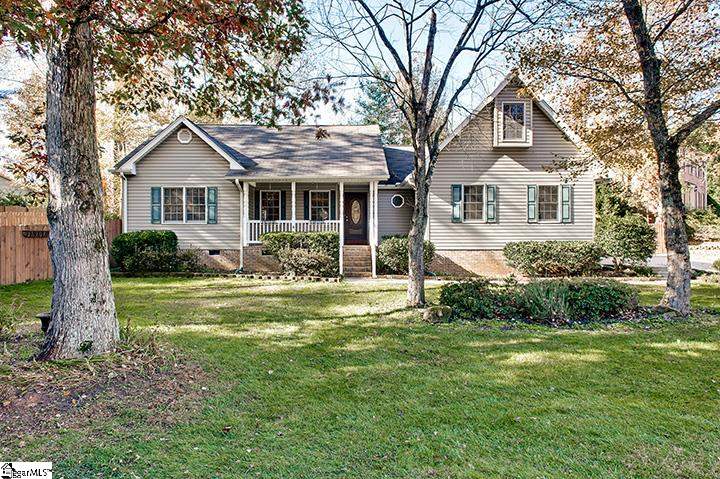 Property image 1 at 1 Old Oak, Taylors, SC 29687