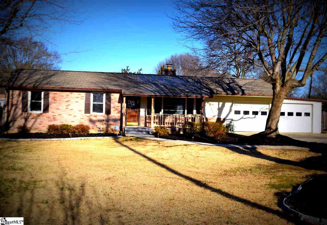 Property image 1 at 120 Holland Street, Simpsonville, SC 29681