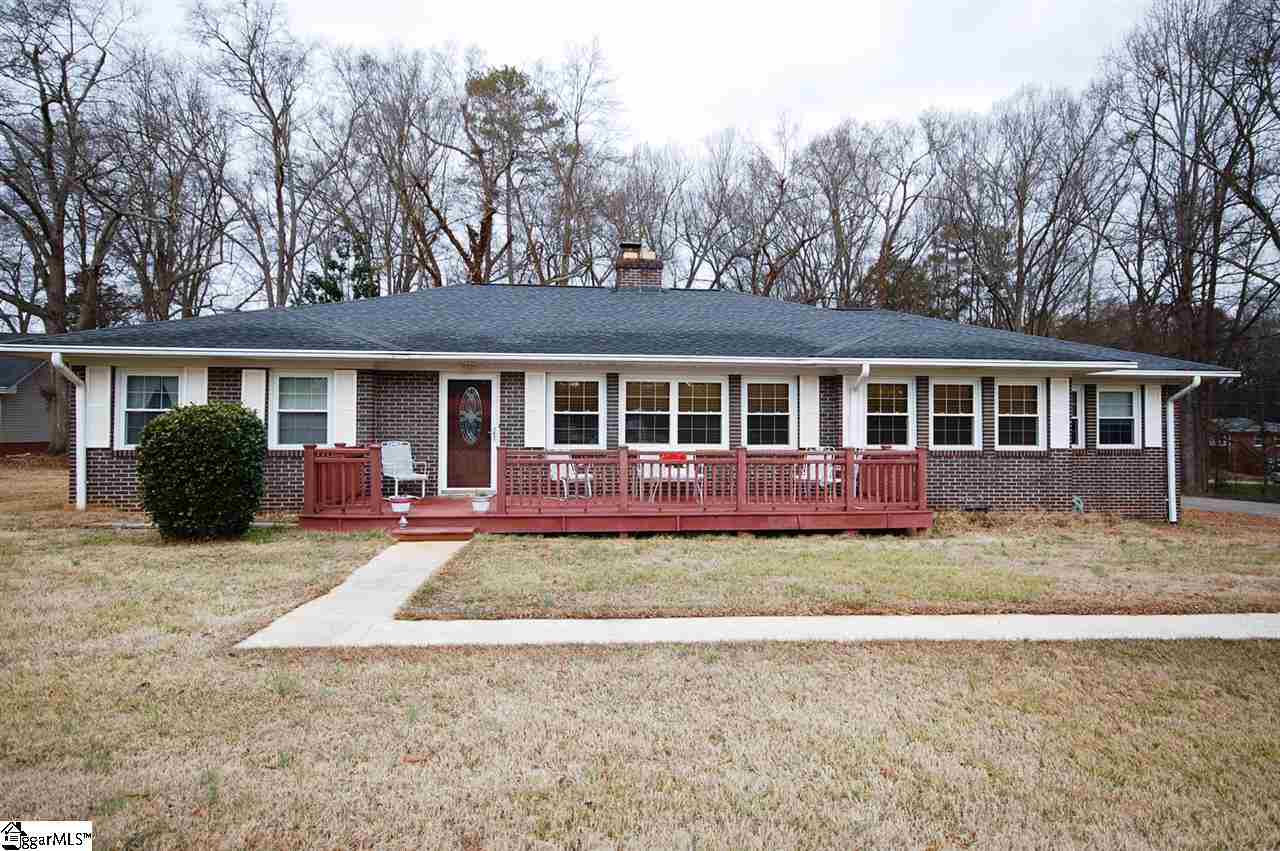 Property image 1 at 121 Forest Park Drive, Simpsonville, SC 29681