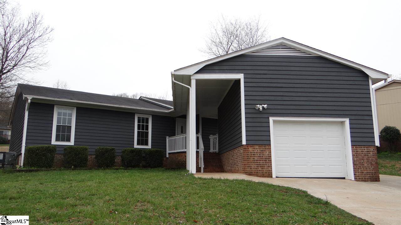 Property image 1 at 18 Doverdale Road, Greenville, SC 29615