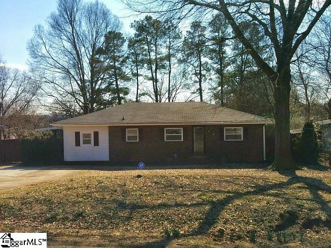 Property image 1 at 110 Lynn Street, Greer, SC 29651