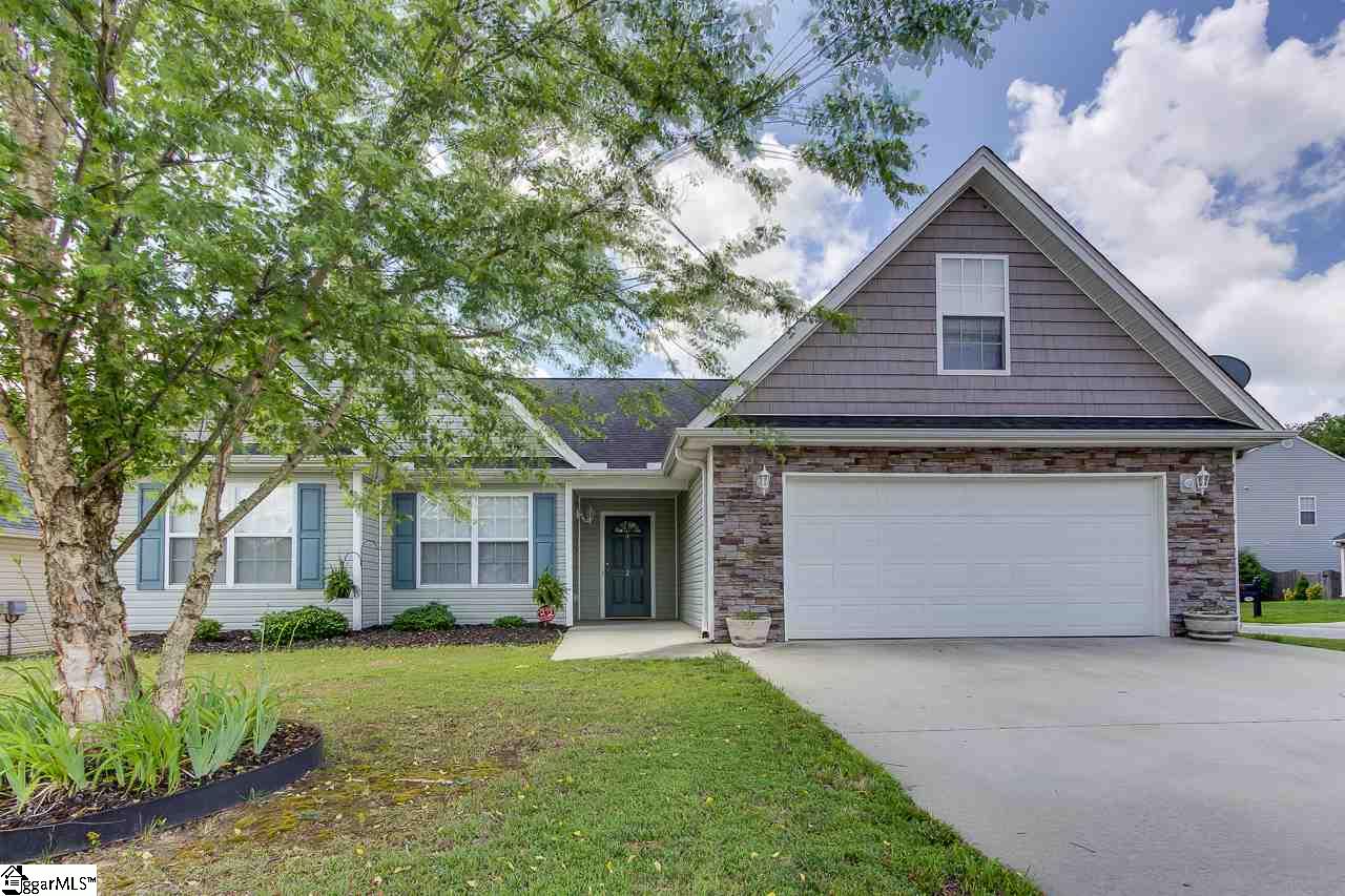 Property image 1 at 2 Rusty Court, Simpsonville, SC 29680