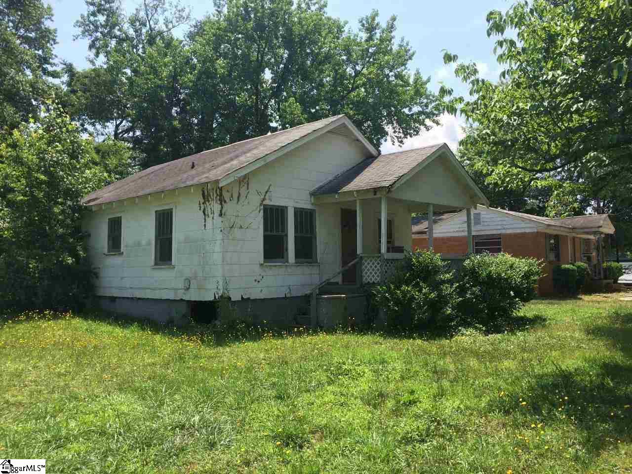 Property image 1 at 104 Piedmont Park Road, Greenville, SC 29609