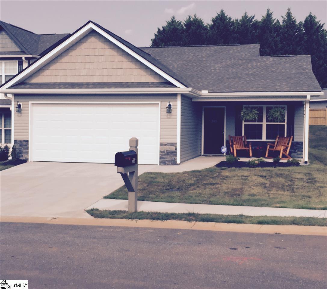 Property image 1 at 200 Summerlea Lane, Greer, SC 29651