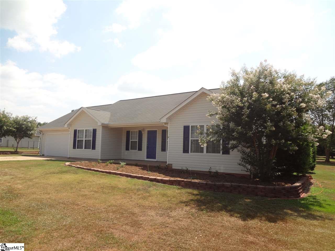 Property image 1 at 2 Viking Drive, Greer, SC 29651