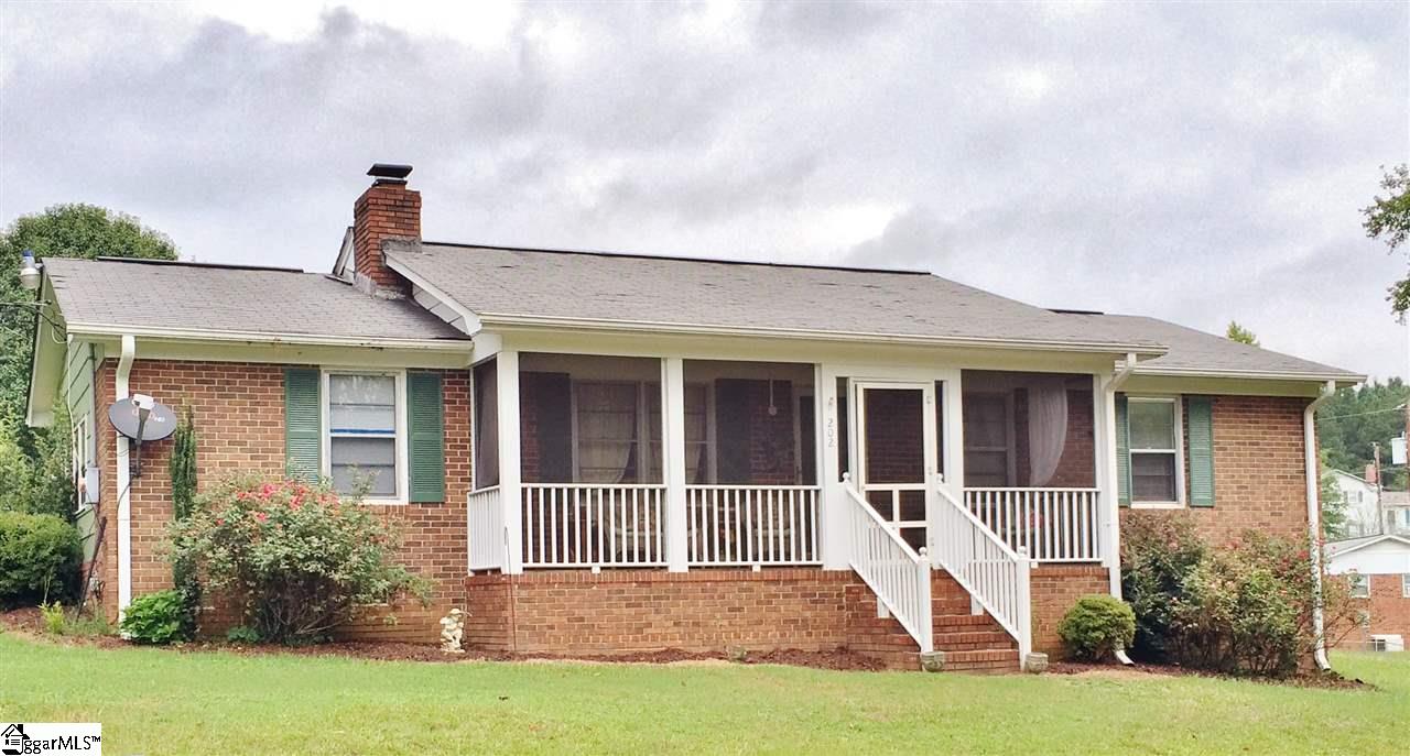 Property image 1 at 202 Green Drive, Liberty, SC 29657