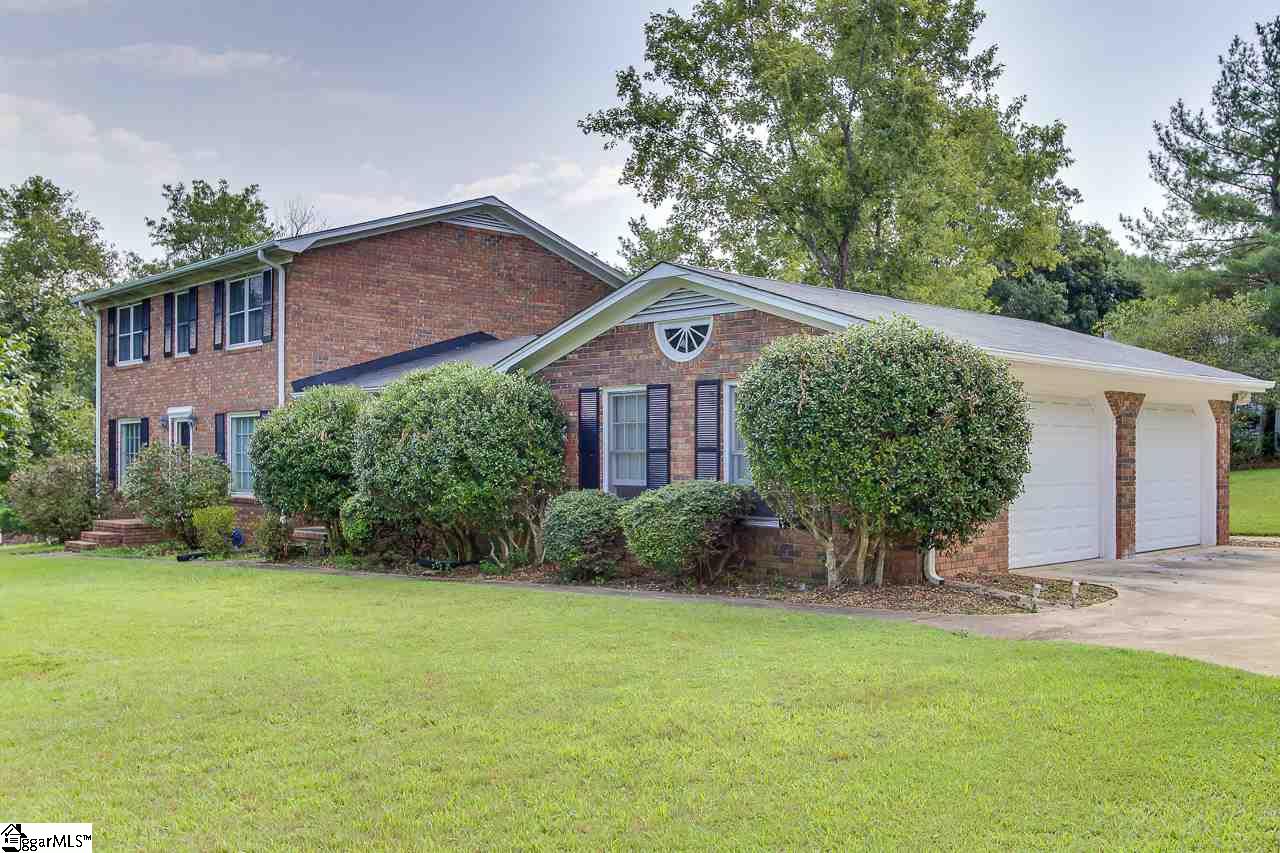 Property image 1 at 1136 Briarwood Drive, Easley, SC 29642