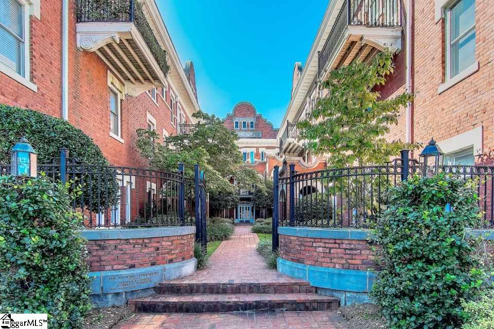 Property image 1 at 400 E Washington Street, Greenville, SC 29601