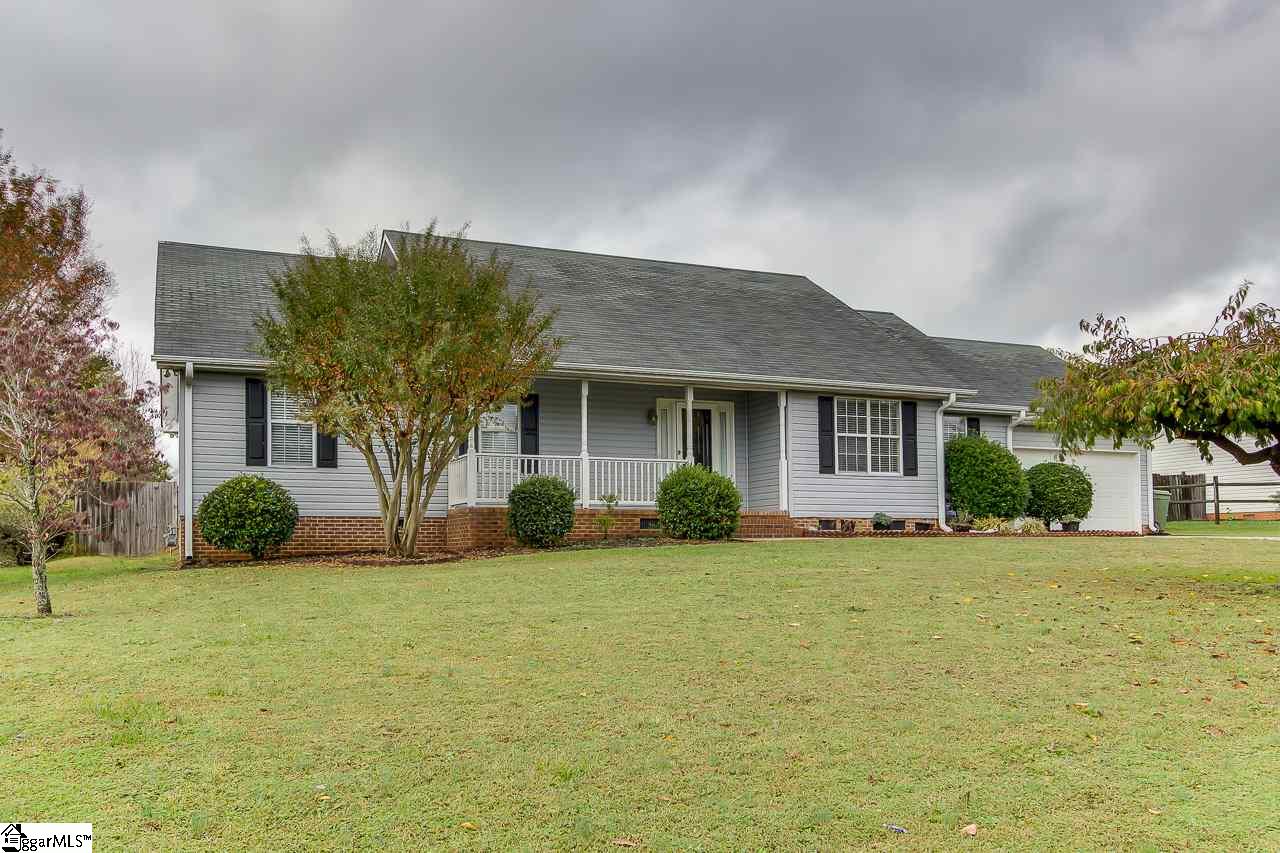 Property image 1 at 127 Amberwood Lane, Mauldin, SC 29662