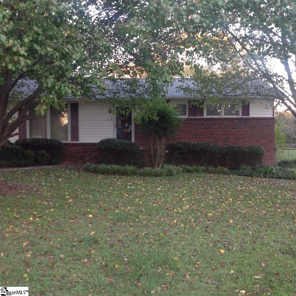 Property image 1 at 105 Holland Street, Simpsonville, SC 29681