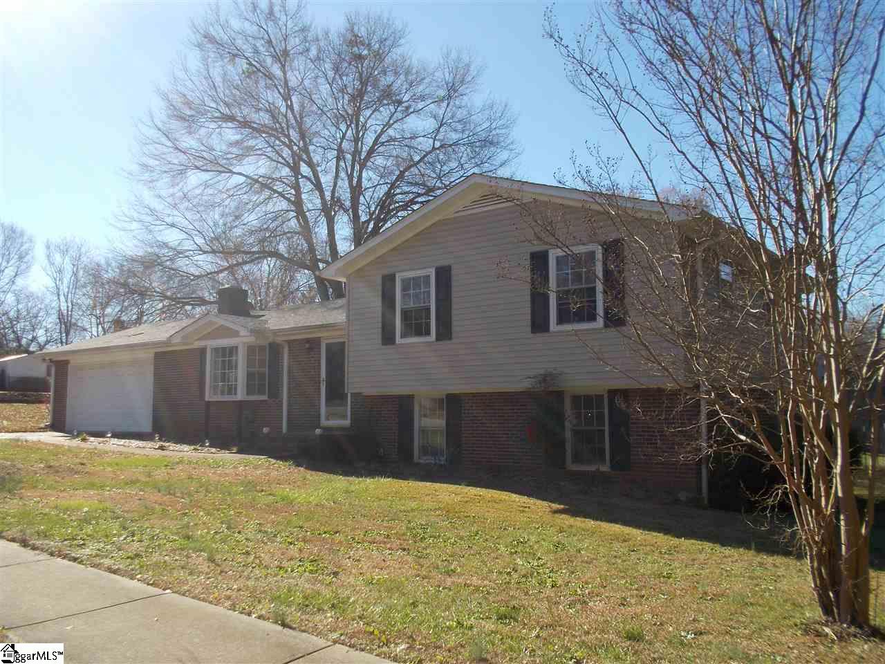 Property image 1 at 101 Glenda Lane, Greenville, SC 29607