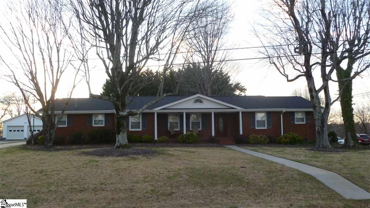Property image 1 at 105 Donald Drive, Easley, SC 29642