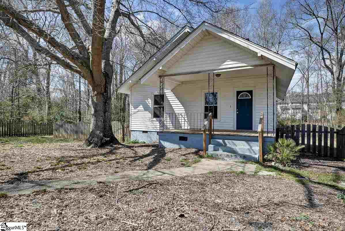 322 W College Street