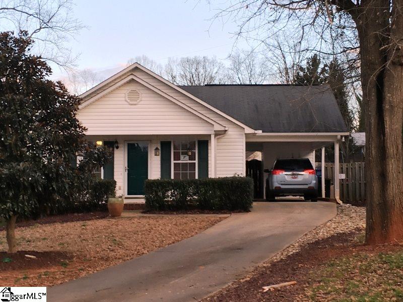Property image 1 at 944 E Emerald Springs Drive, Boiling Springs, SC 29316