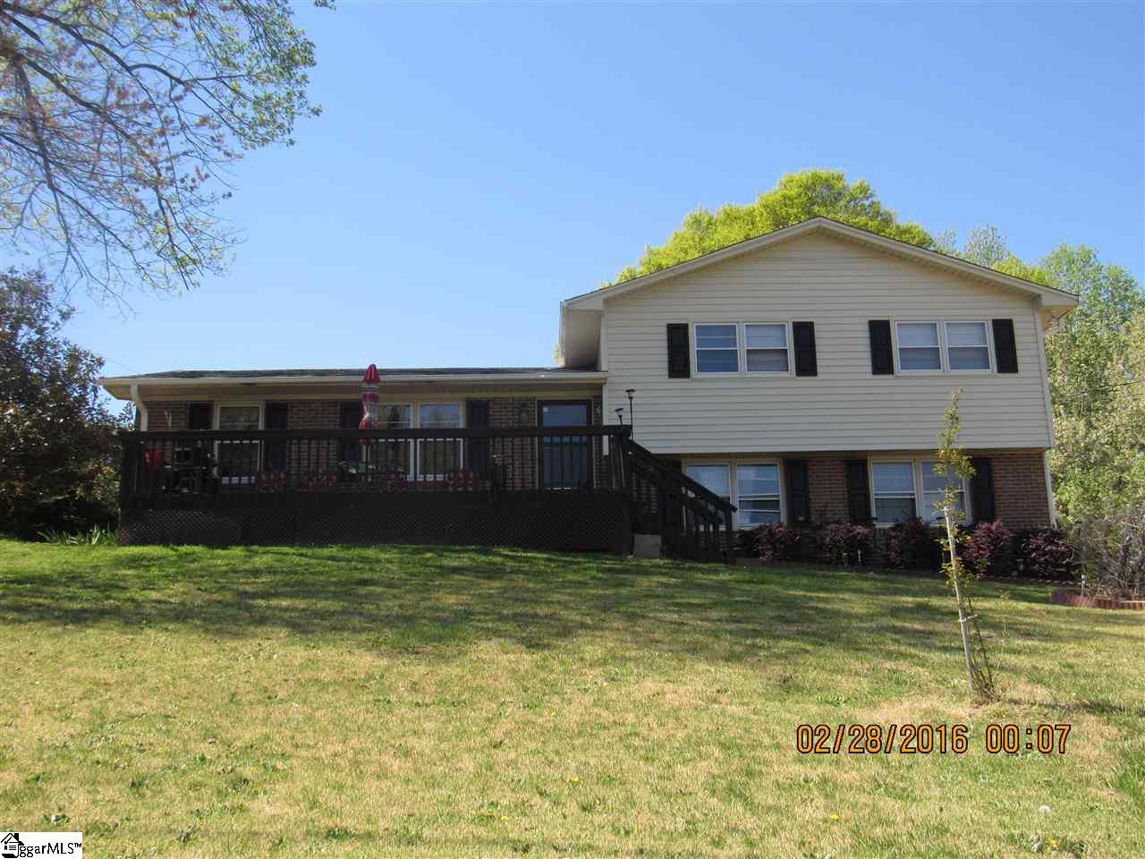 Property image 1 at 330 Palmetto Circle, Greer, SC 29651