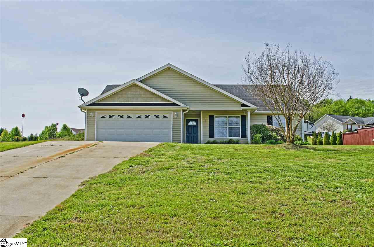 Property image 1 at 103 Claridge Place, Belton, SC 29627