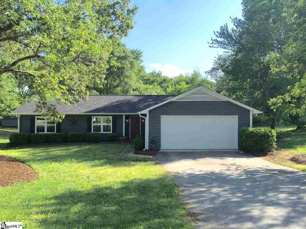 Property image 1 at 104 Greenridge Drive, Moore, SC 29369