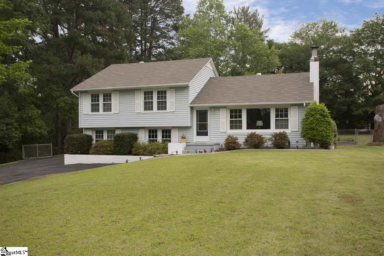 Property image 1 at 611 S PINE Street, Seneca, SC 29678