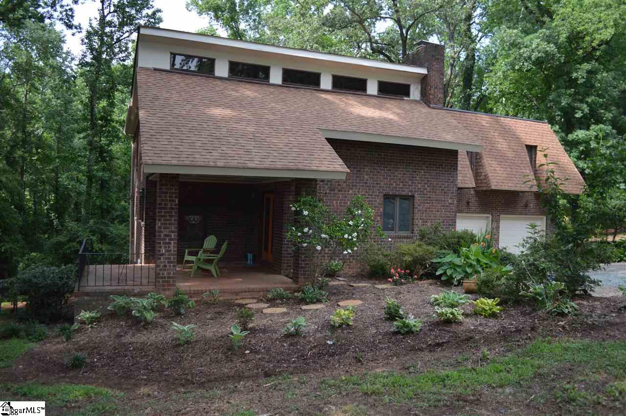 Property image 1 at 212 Lakecrest Drive, Greer, SC 29651-5955