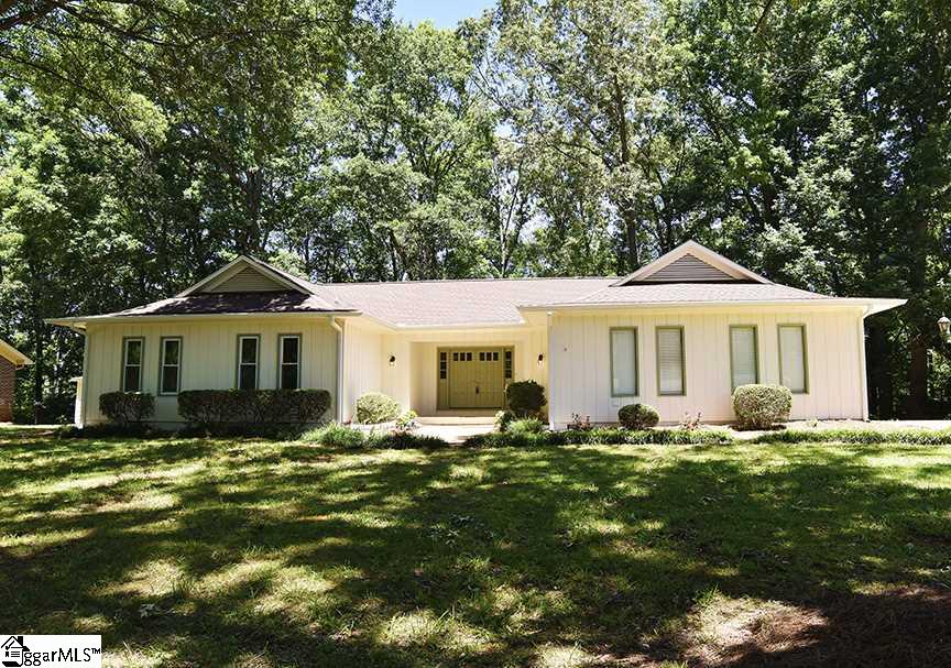 Property image 1 at 312 Lakewood Circle, Greer, SC 29651