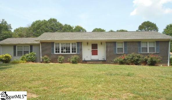 Property image 1 at 301 Barry Drive, Greer, SC 29650