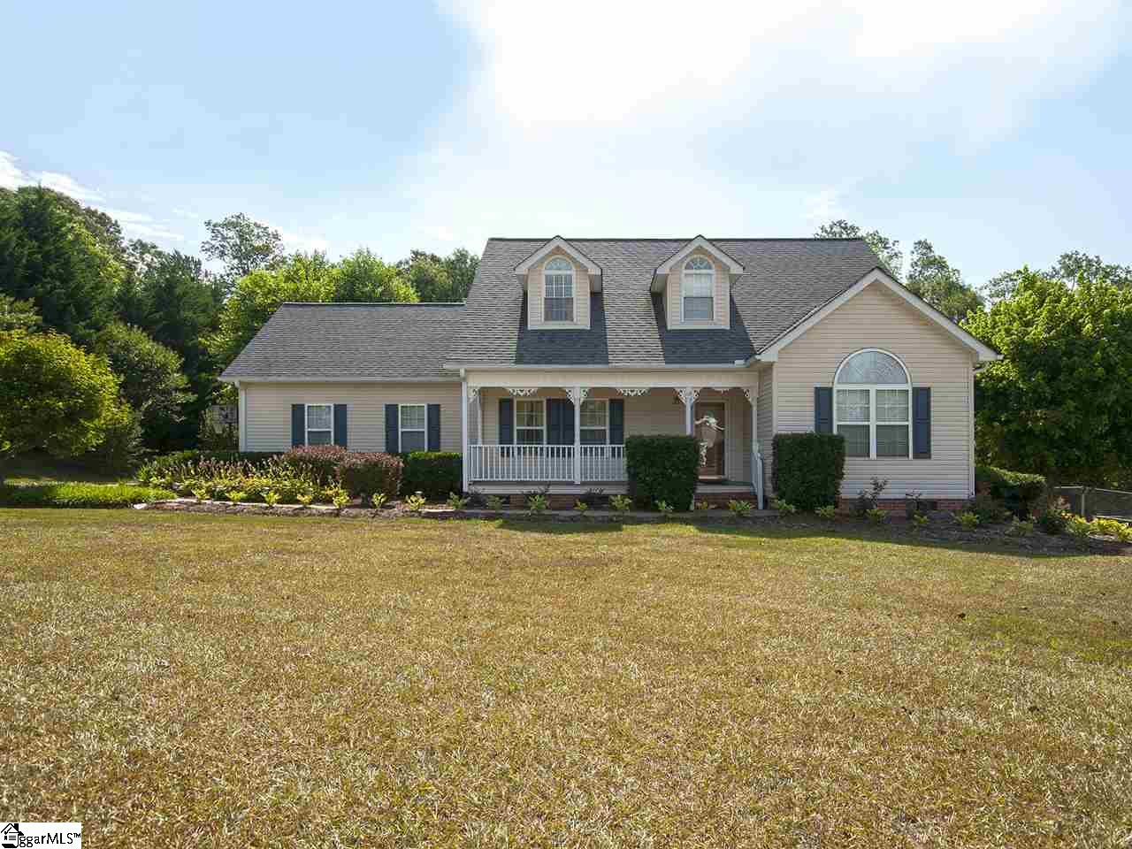 Property image 1 at 118 Saddlebrook Avenue, Pickens, SC 29671