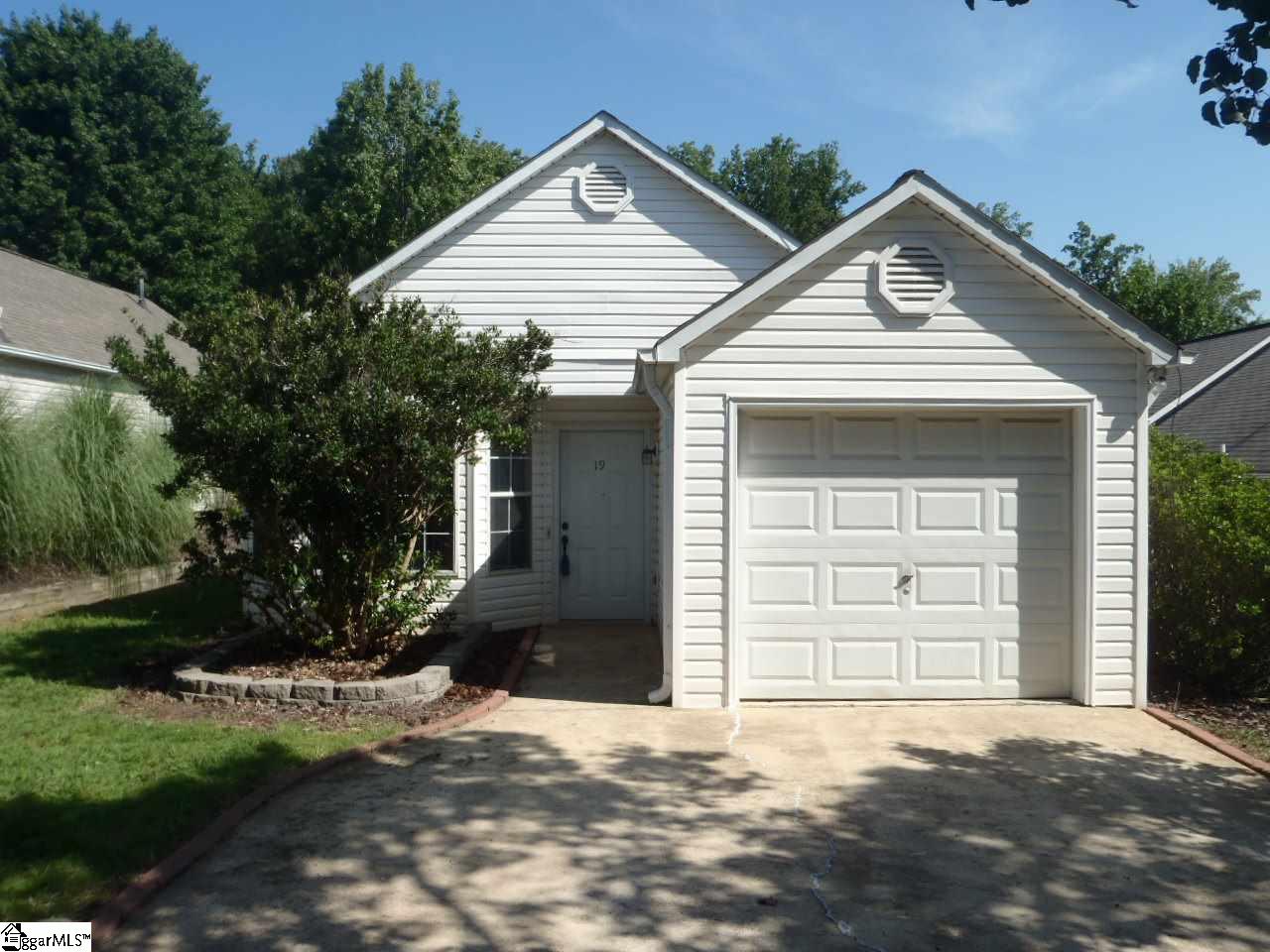 Property image 1 at 19 Lantern Lane, Greer, SC 29651-1255
