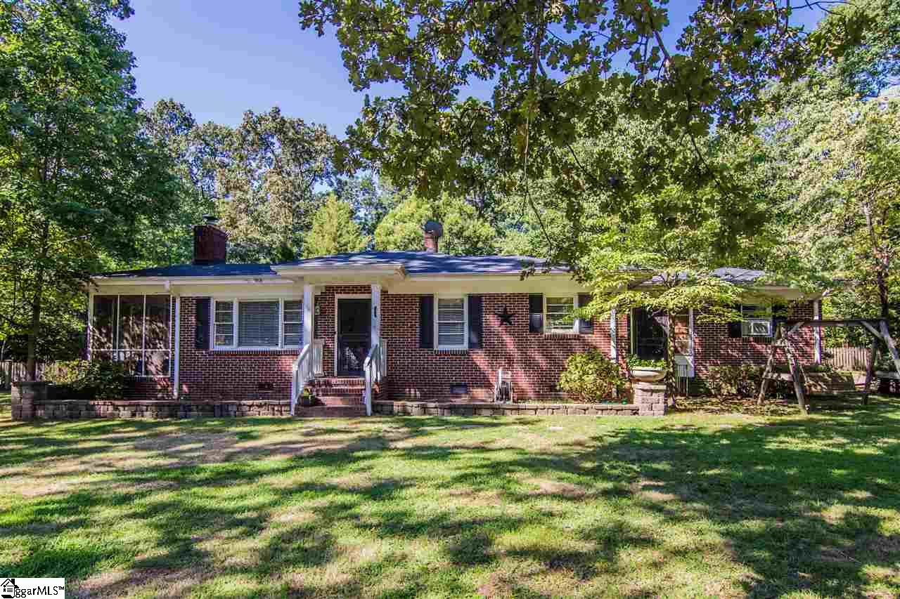 Property image 1 at 302 Elaine Avenue, Taylors, SC 29687