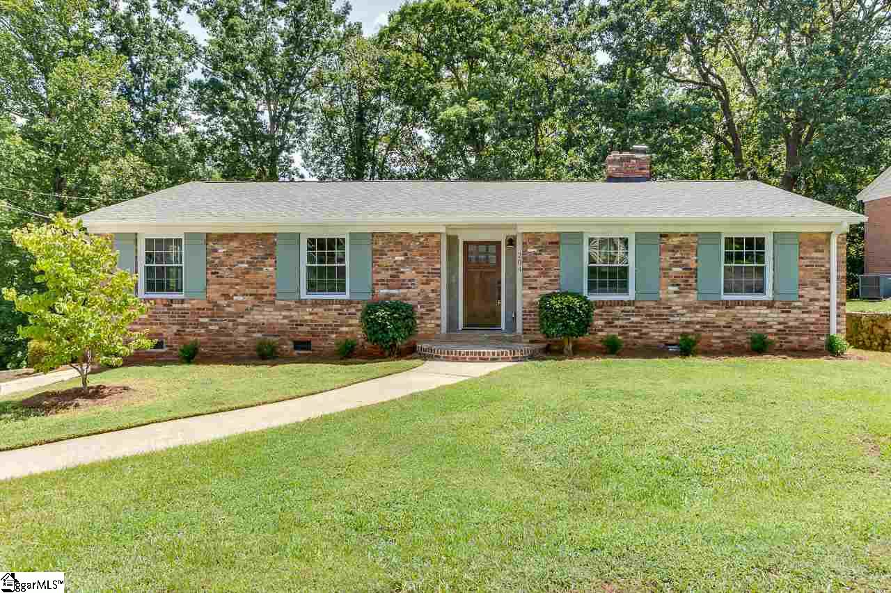 Property image 1 at 204 Lowndes Avenue, Greenville, SC 29607